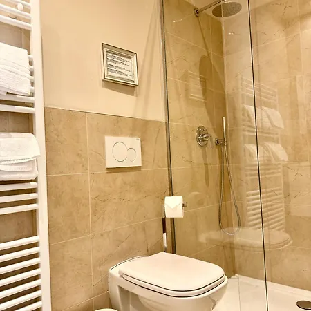 Villa Mirage